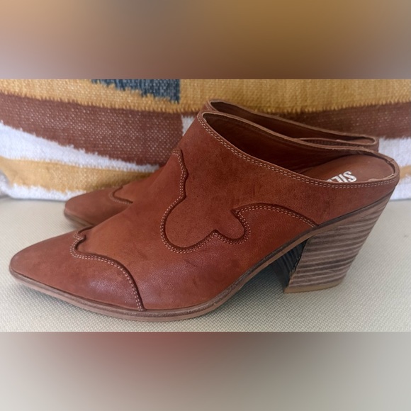 Silent D Mopat Mule Heels 39 US 8.5 Honey Brown Leather Western Anthropologie - Picture 8 of 11